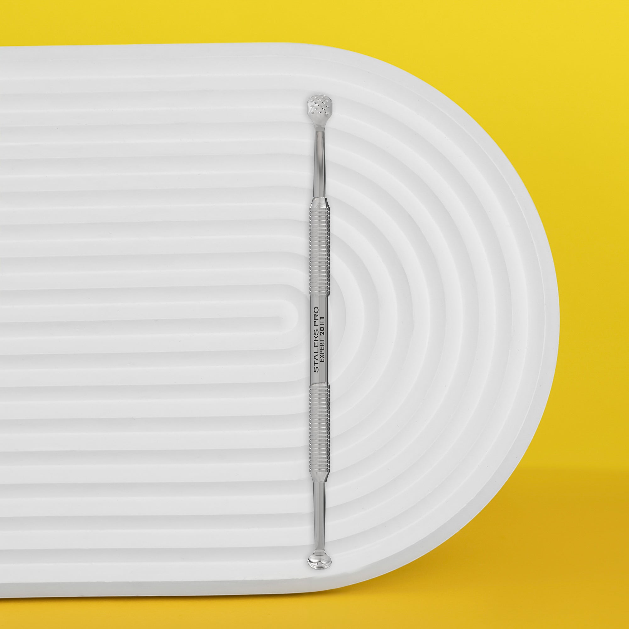 Cucchiaio cosmetologico a doppia estremità EXPERT 20 TIPO 1 (Uno e ovale con 15 fori)