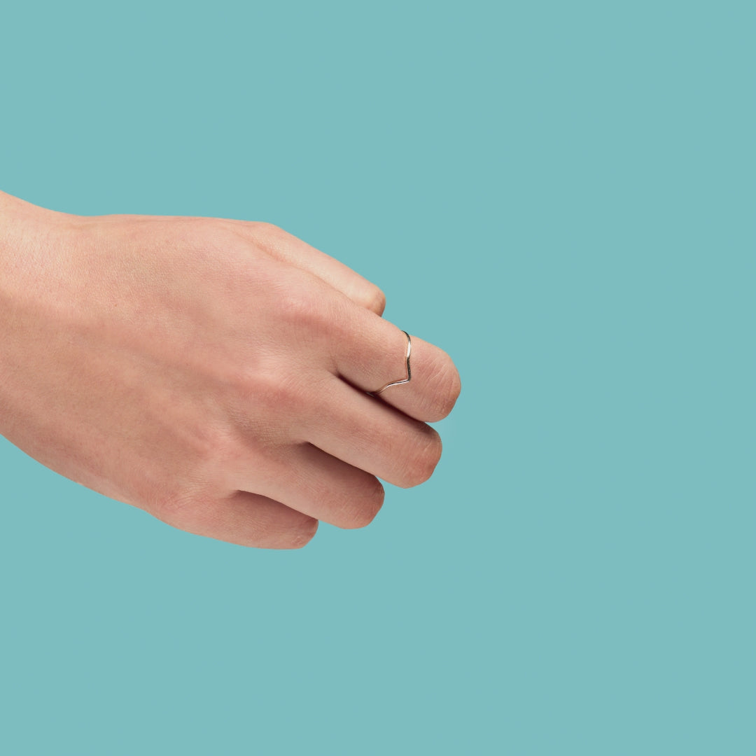 Carica video: 022 Menta 7ml