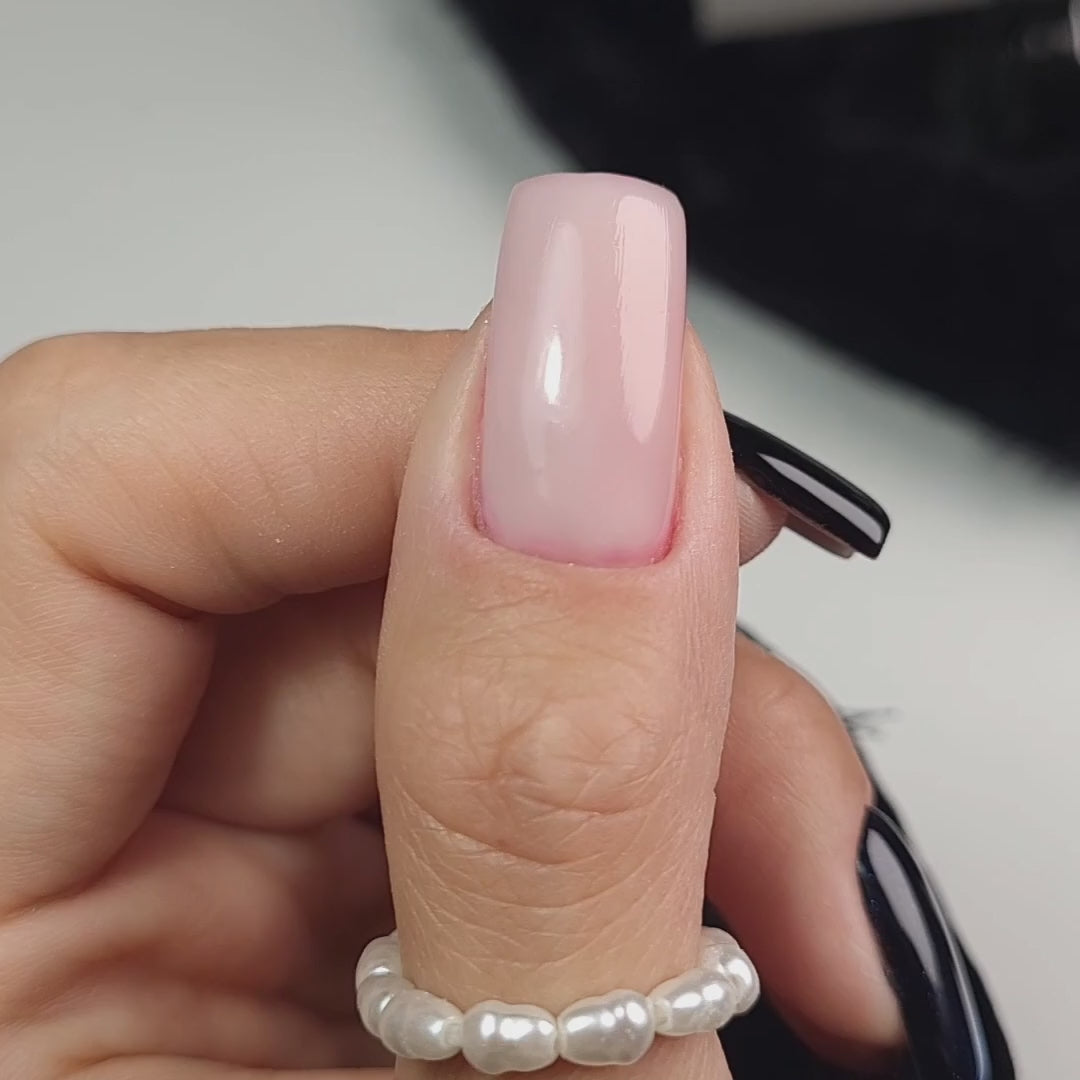 Carica video: Penna magnetica doppia per occhi di gatto Semilac