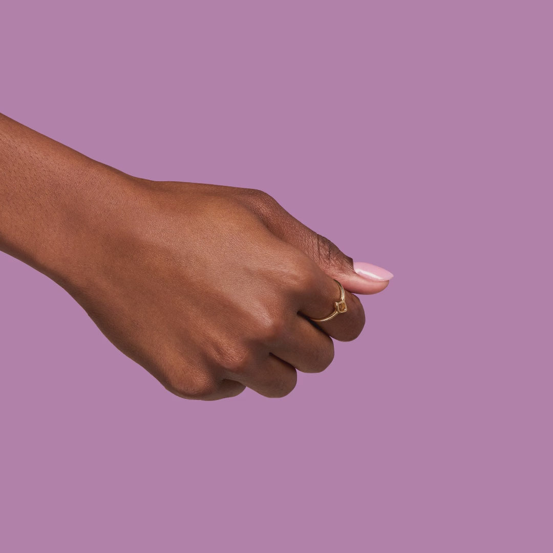 Carica video: Semilac 805 Glitter Dirty Nude Rose 7 ml