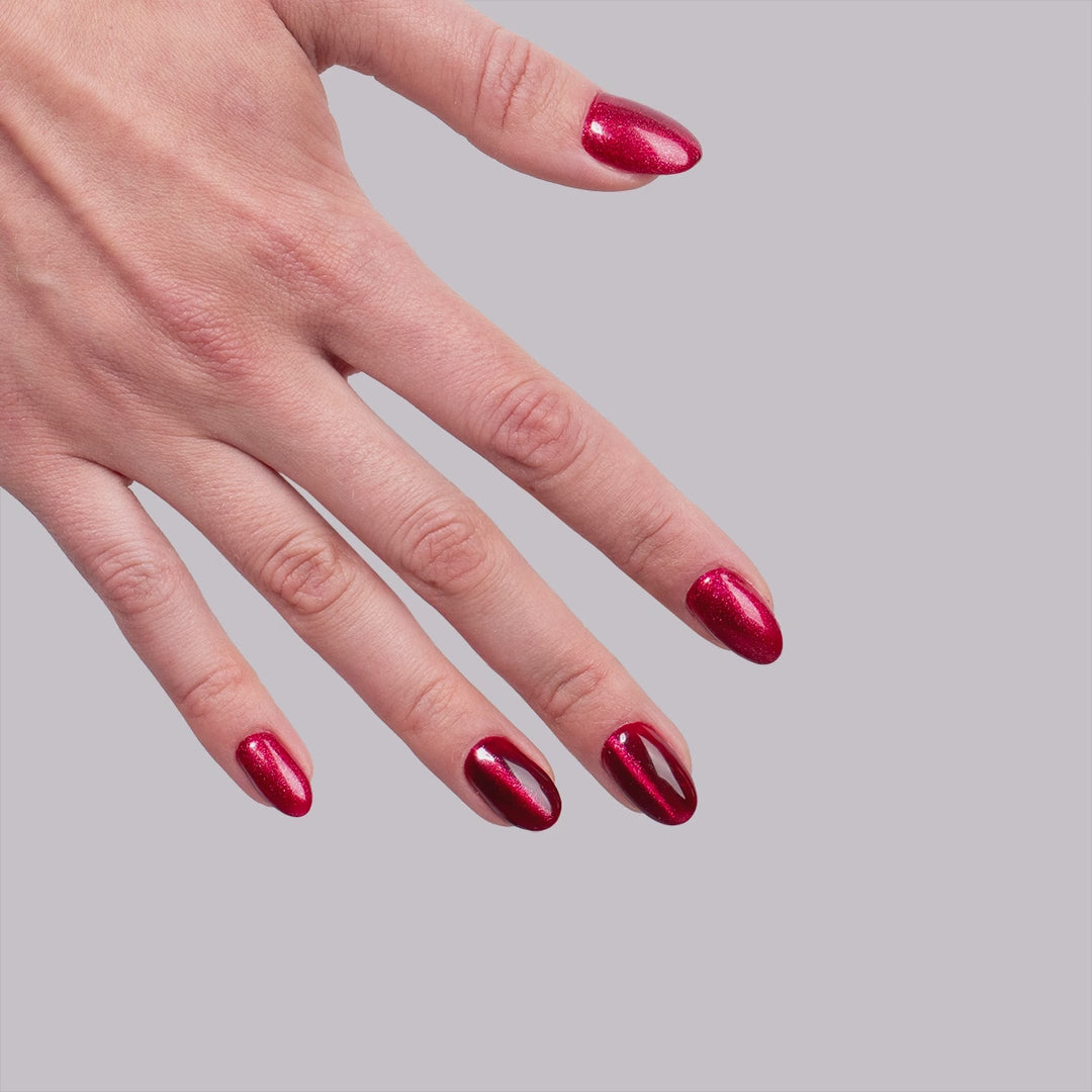 Carica video: Semilac 467 Candela rossa Flash 7ml