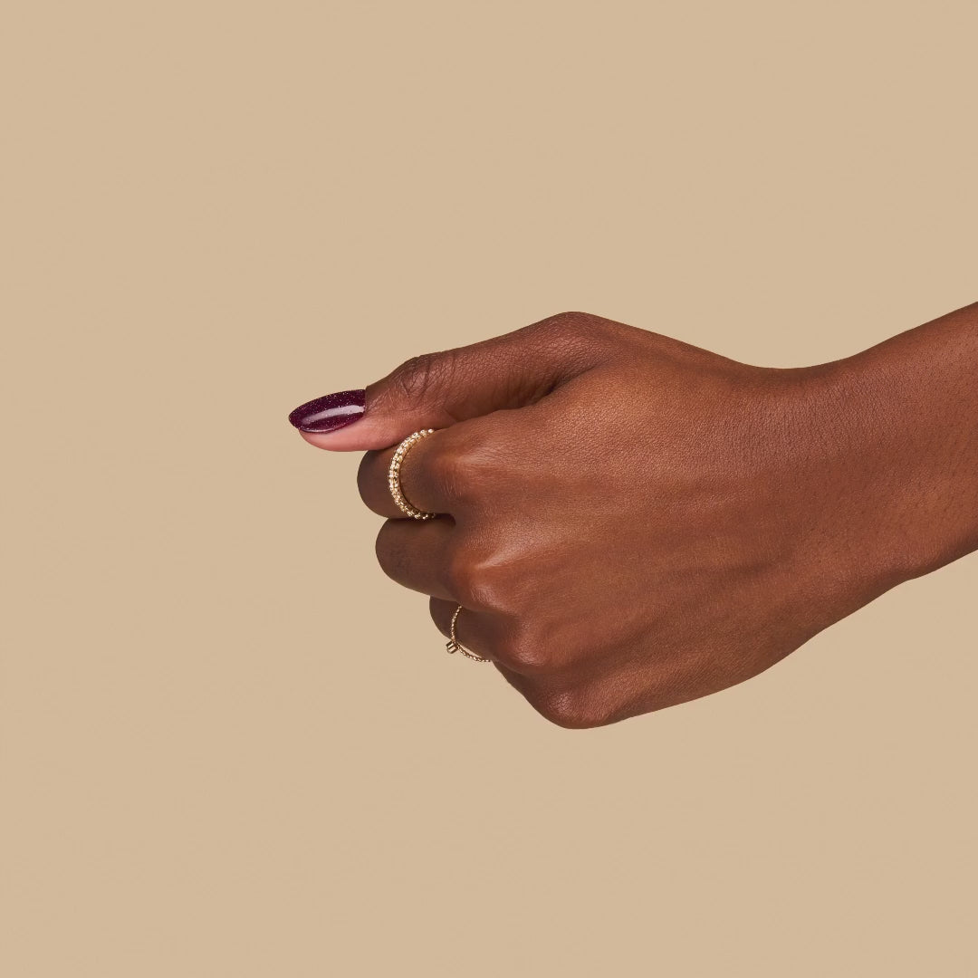 Carica video: Semilac 393 Sparkling Black Cherry 7 ml